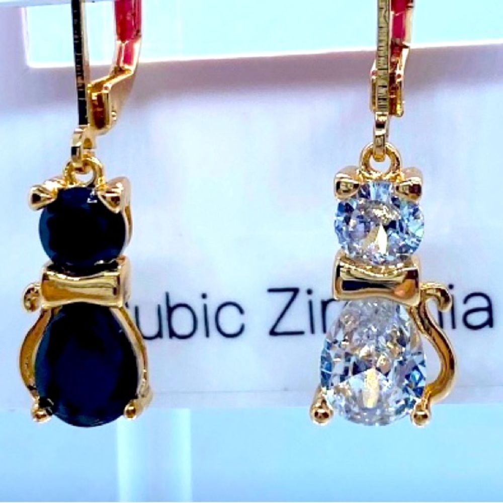 💎Betsey Johnson Mismatched Kitty 🐈‍⬛ Earrings NWOT